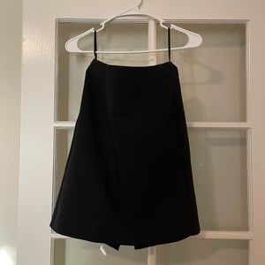 Black skirt: 19.5 inch